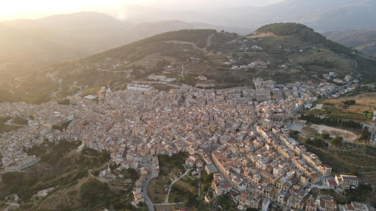 La Dimora Di Segesta B&B カラタフィーミ エクステリア 写真
